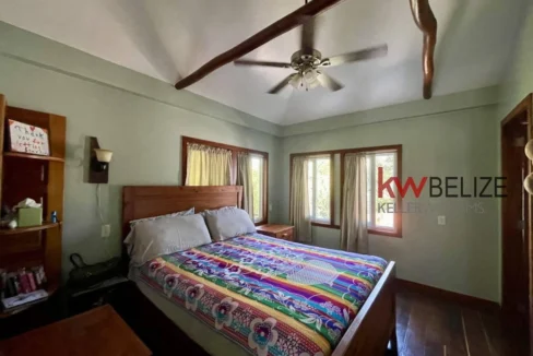 kellerwilliamsbelize-h2090-08