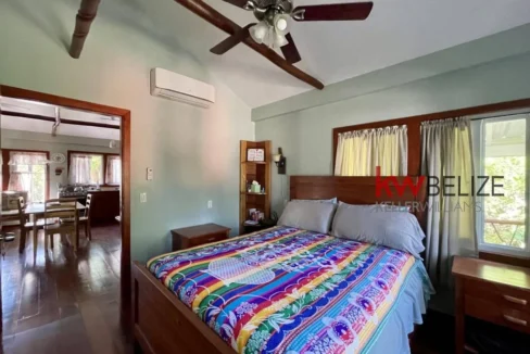 kellerwilliamsbelize-h2090-10