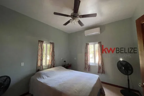 kellerwilliamsbelize-h2090-27