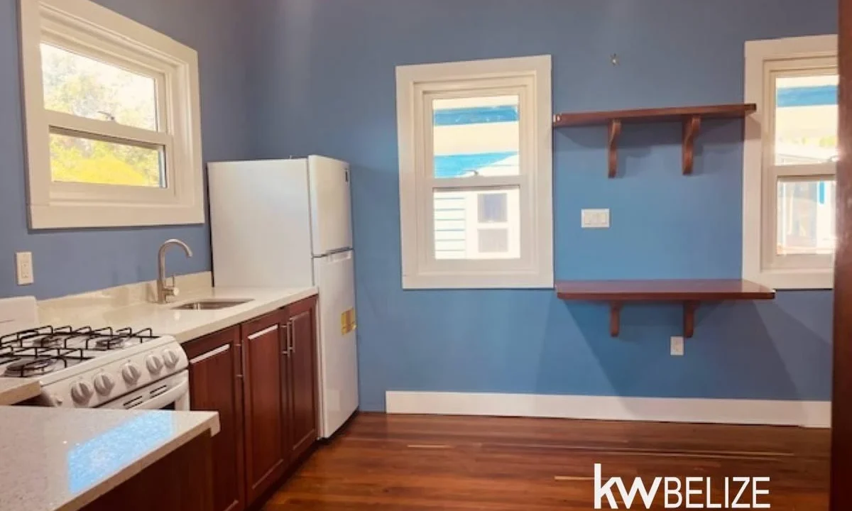 kellerwilliamsbelize-h2118-17