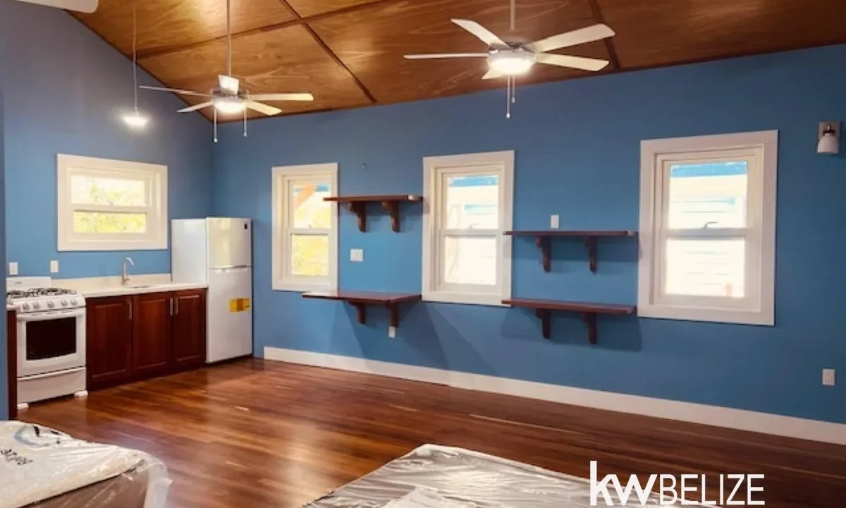 kellerwilliamsbelize-h2118-19