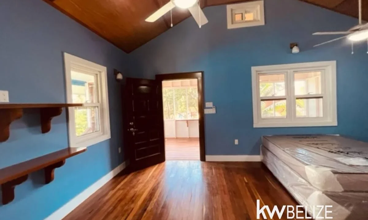 kellerwilliamsbelize-h2118-20