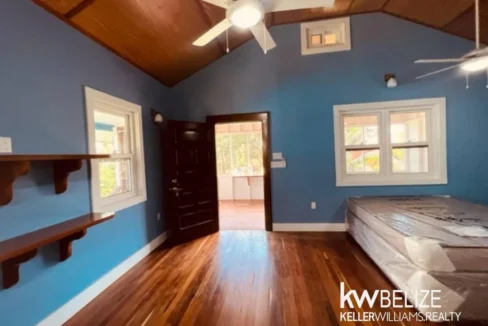 kellerwilliamsbelize-h2118-20
