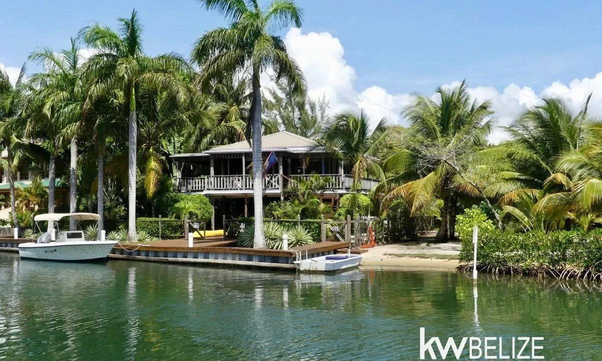 kellerwilliamsbelize-h2122-01