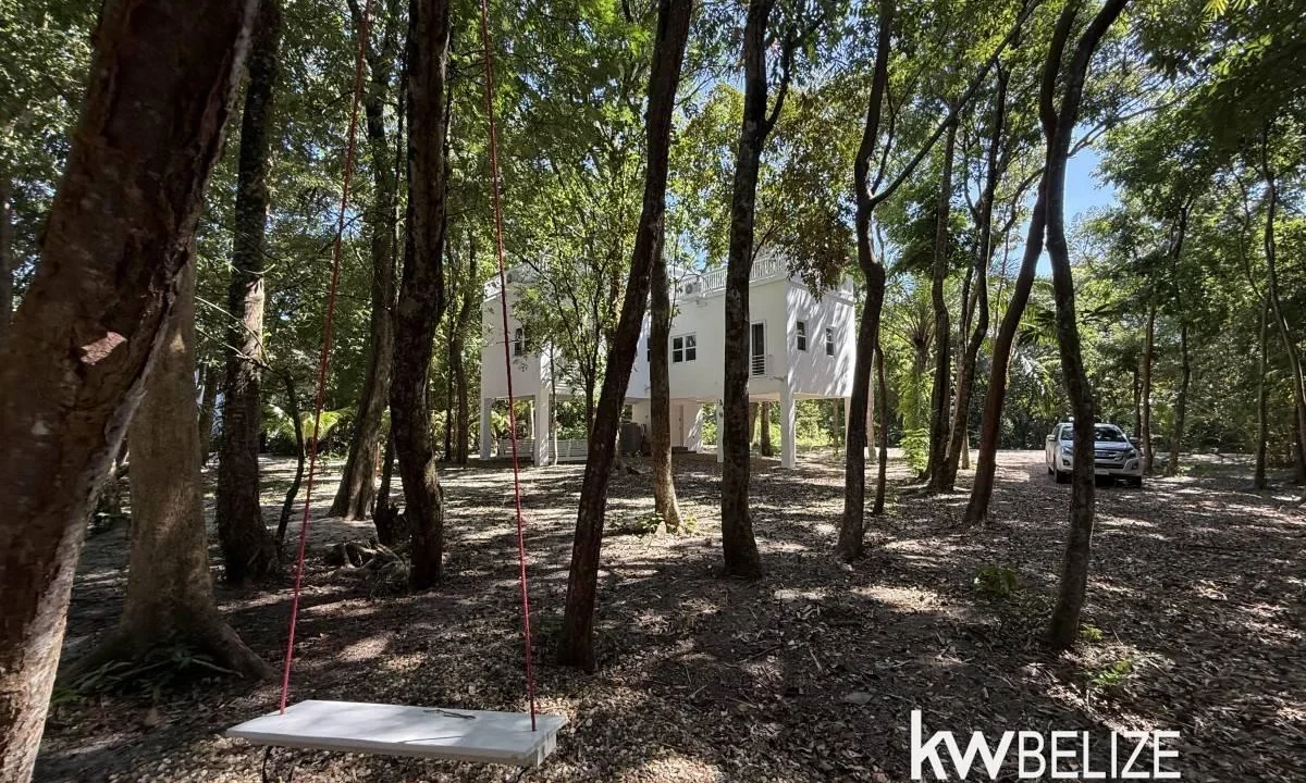 kellerwilliamsbelize-h2126-03