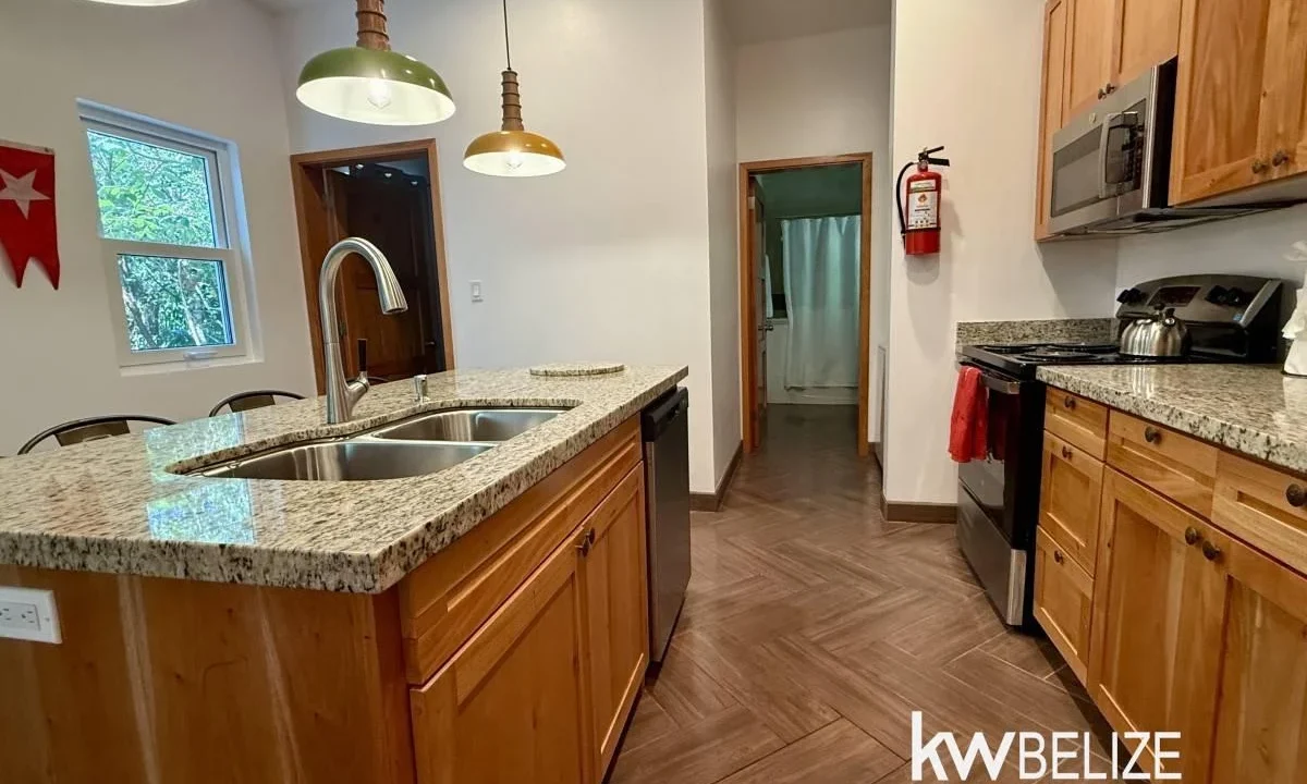 kellerwilliamsbelize-h2126-06