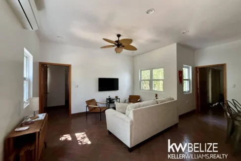 kellerwilliamsbelize-h2126-07