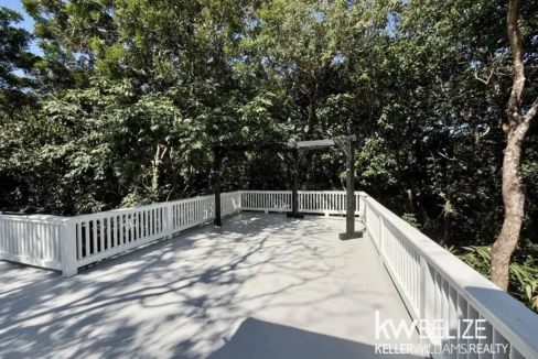 kellerwilliamsbelize-h2126-15