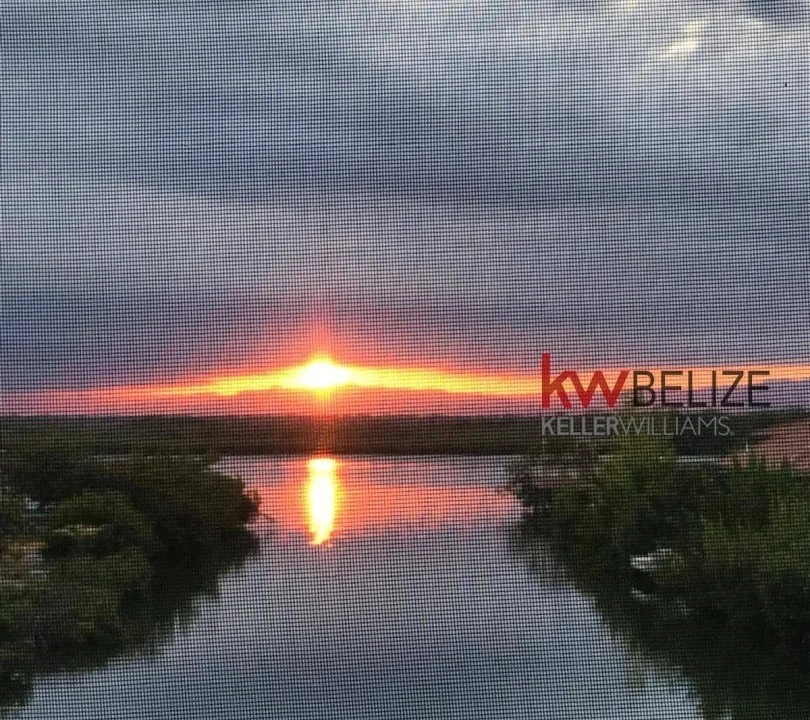 kellerwilliamsbelize-h3012-09