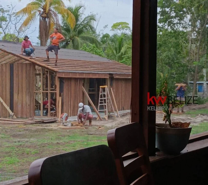 kellerwilliamsbelize-hc182406bl-18