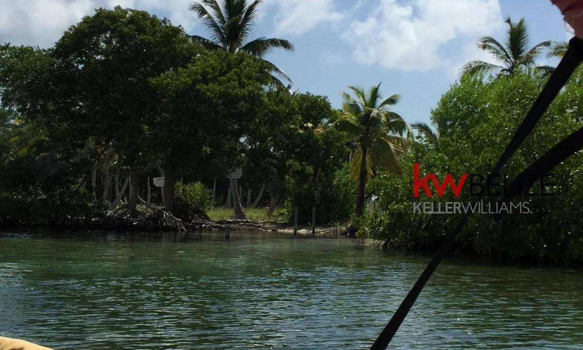 kellerwilliamsbelize-l032302mc-01