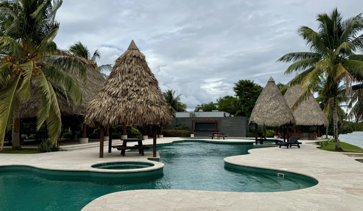 kellerwilliamsbelize-l2125-21