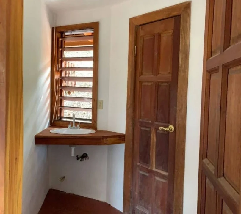 kellerwilliamsbelize-l302111bt-06