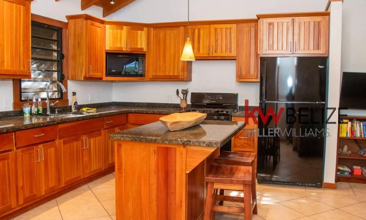 kellerwilliamsbelize-lh202501si-13