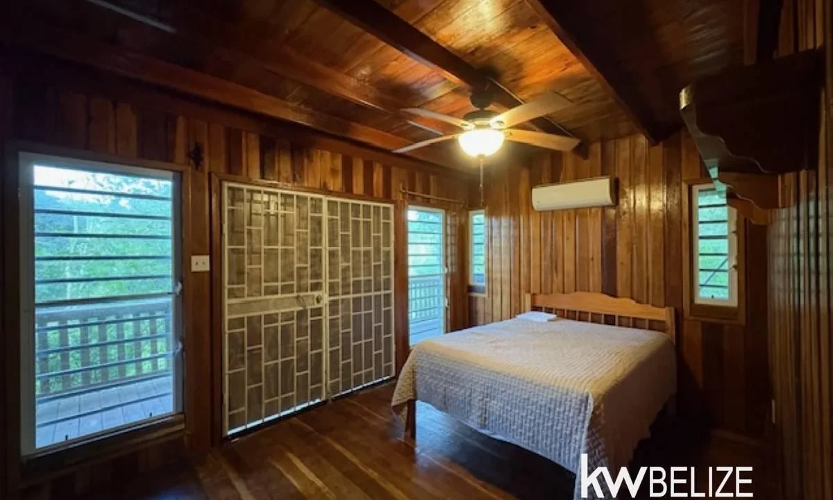kellerwilliamsbelize-lh202601cc-09