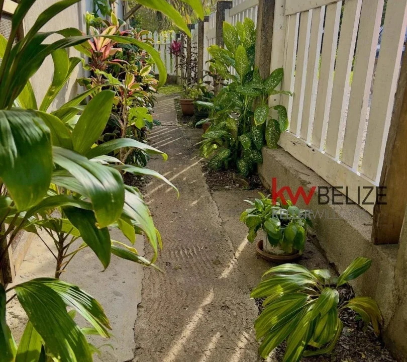 kellerwilliamsbelize-mlh042311pg-44