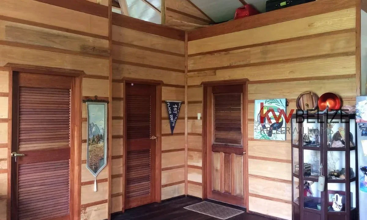 kellerwilliamsbelize-mth012406pg-09