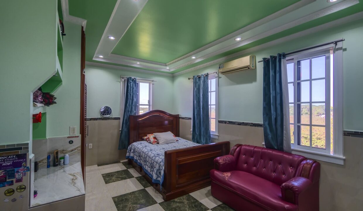 BOY20ROOM201