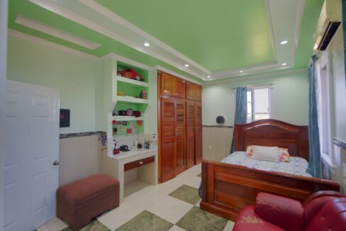 BOY20ROOM202