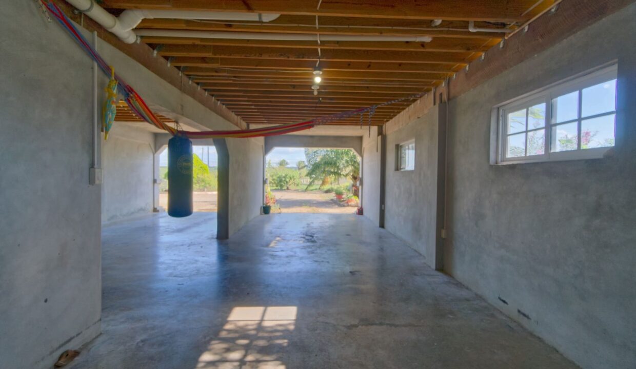 GARAGE-1