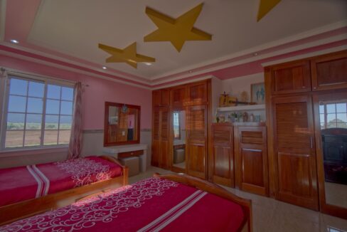 GIRLS20ROOM202
