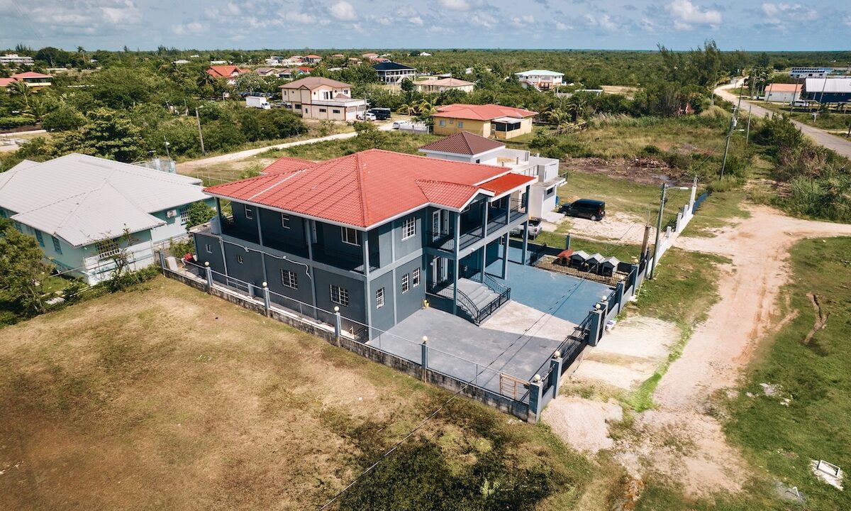 JC-CUELLAR-MODERN-HOME-LADYVILLE-0541-260818