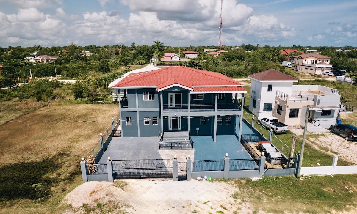 JC-CUELLAR-MODERN-HOME-LADYVILLE-0542-260818