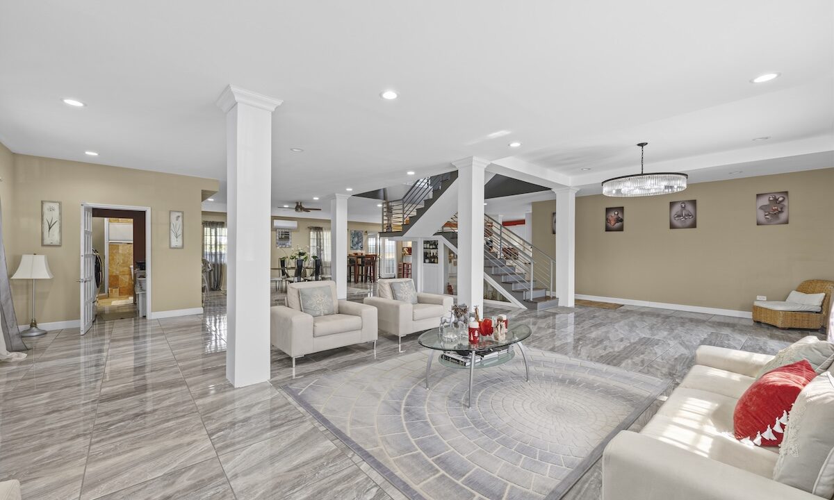 JC-CUELLAR-MODERN-HOME-LADYVILLE-3162-260818