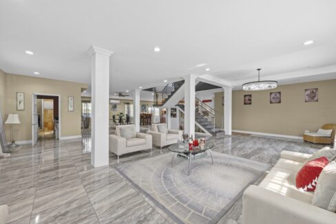 JC-CUELLAR-MODERN-HOME-LADYVILLE-3162-260818