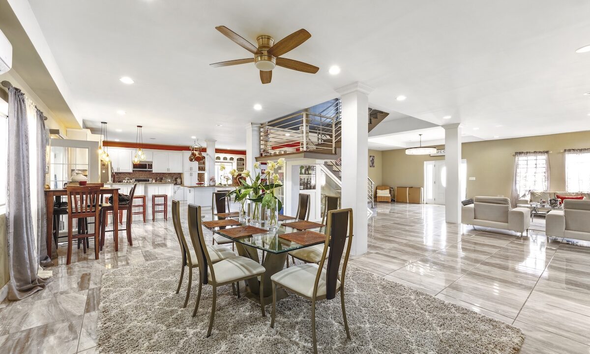 JC-CUELLAR-MODERN-HOME-LADYVILLE-3168-260818