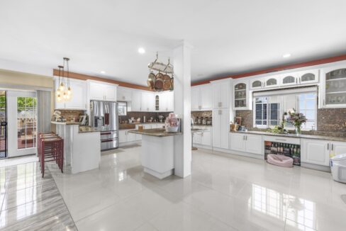JC-CUELLAR-MODERN-HOME-LADYVILLE-3171-260818