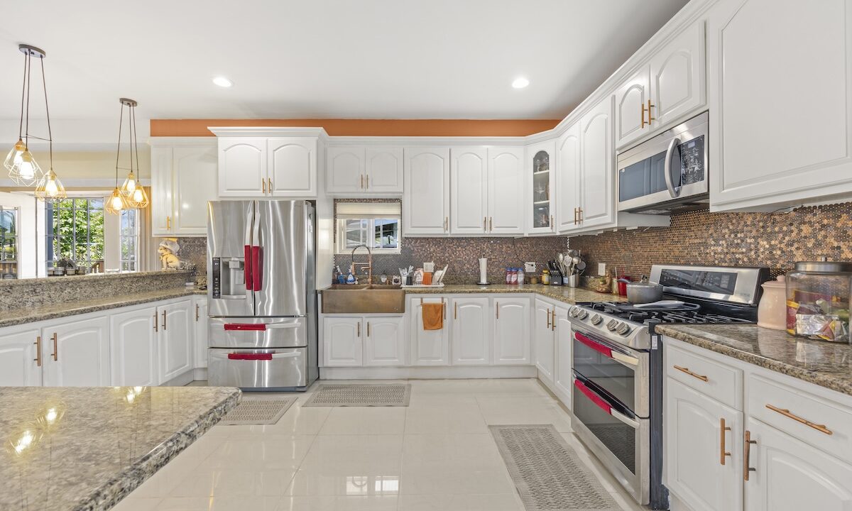 JC-CUELLAR-MODERN-HOME-LADYVILLE-3177-260818