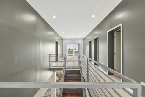 JC-CUELLAR-MODERN-HOME-LADYVILLE-3186-260818