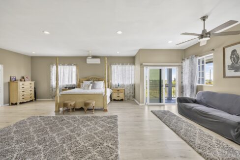 JC-CUELLAR-MODERN-HOME-LADYVILLE-3189-260818