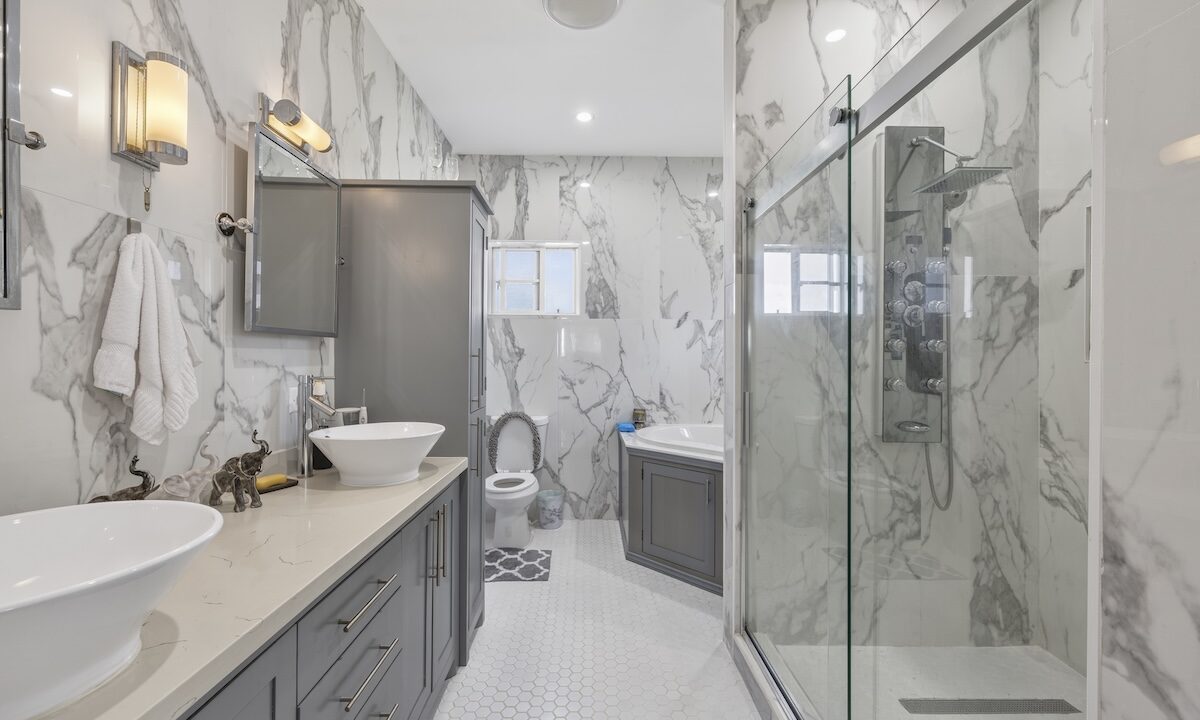 JC-CUELLAR-MODERN-HOME-LADYVILLE-3199-260818