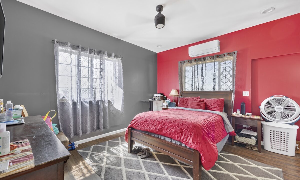 JC-CUELLAR-MODERN-HOME-LADYVILLE-3210-260818
