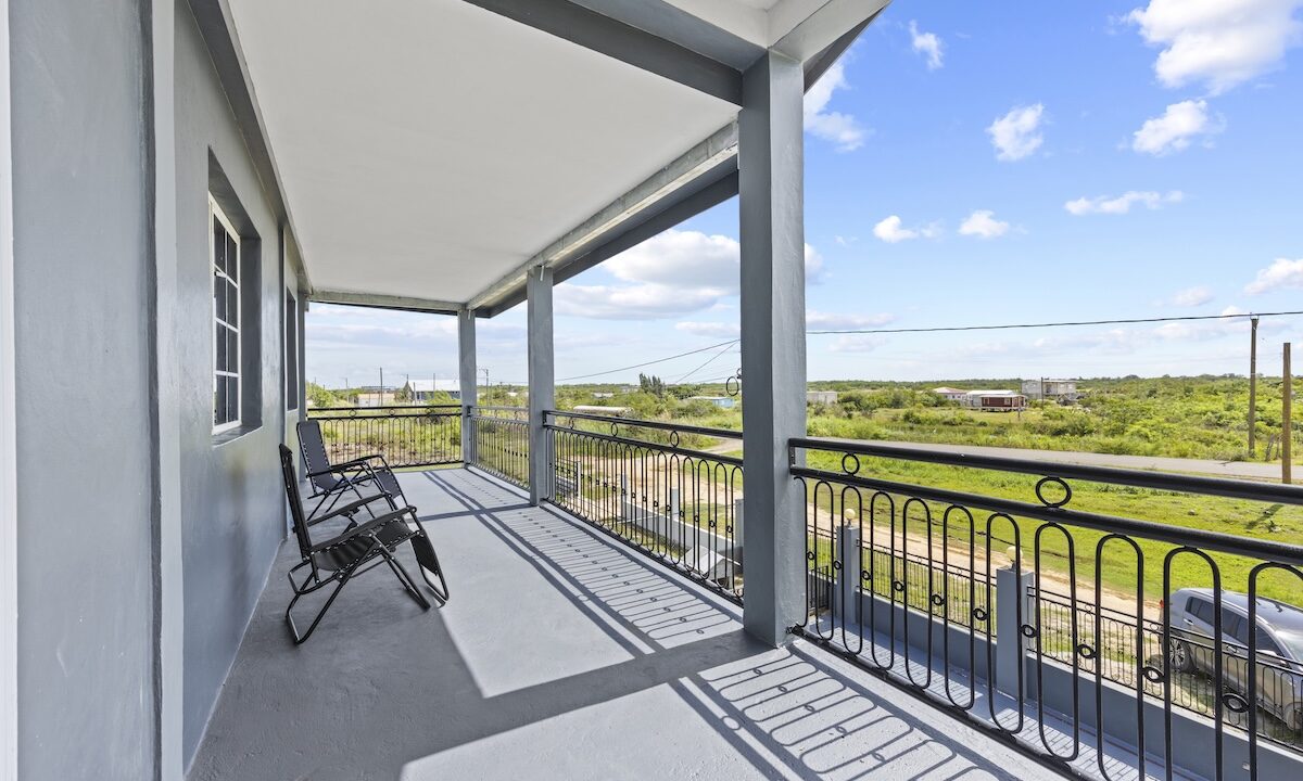 JC-CUELLAR-MODERN-HOME-LADYVILLE-3222-260818