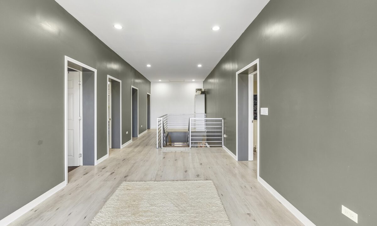 JC-CUELLAR-MODERN-HOME-LADYVILLE-3226-260818
