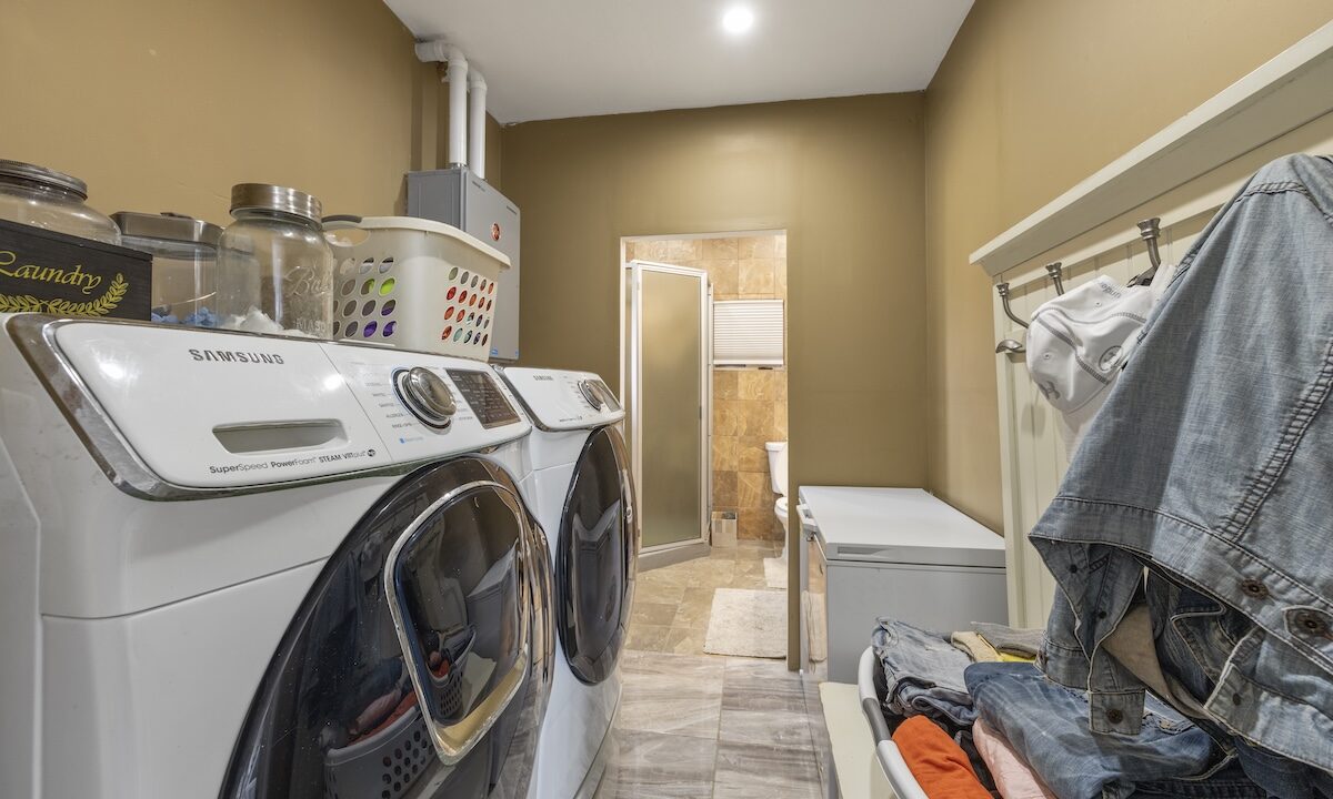 JC-CUELLAR-MODERN-HOME-LADYVILLE-3229-260818